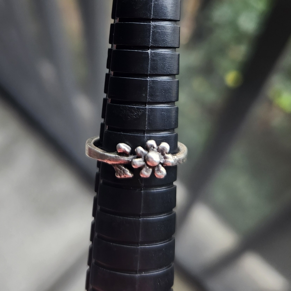 Handmade Sterling Silver 925 Daisy Flower Wrap Around Ring Sz 4.75 - Picture 6 of 7